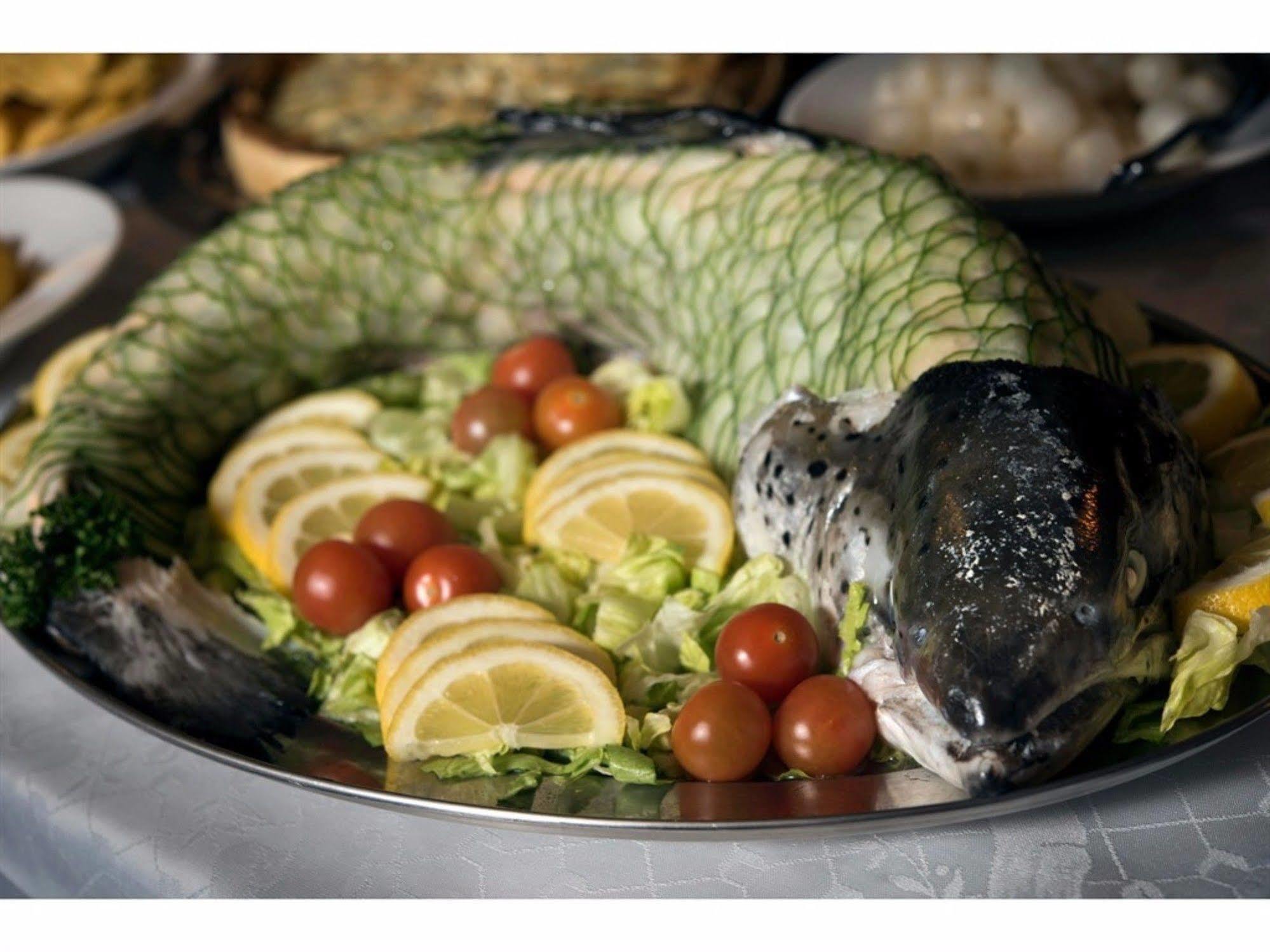 The Dolphin Inn Kingsbridge  Ngoại thất bức ảnh